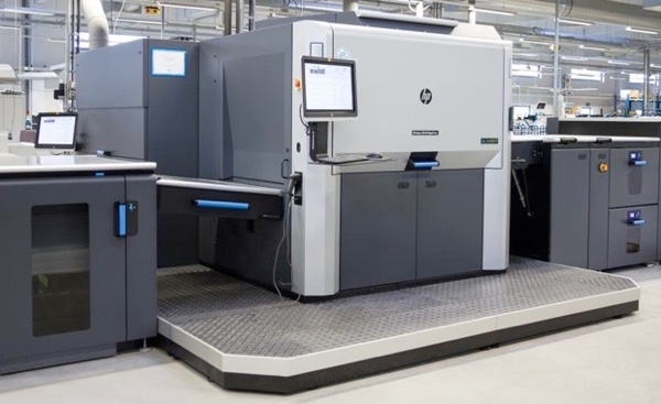 Bosch-Druck installs new HP 12000 Digital Press World of Print