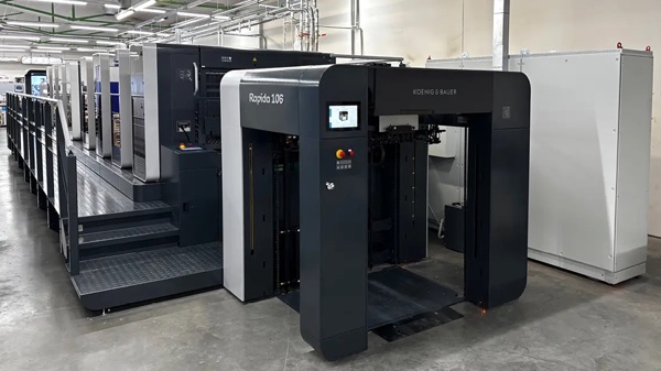 Traditional Czech Printing Company fronte Minimises Make-Ready Times and Reduces Production Costs